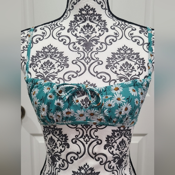 Target Daisy String Bikini Set - Picture 2 of 5